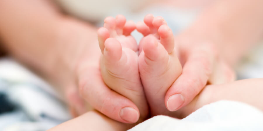 Infant Massage Therapy | Laurie Reinke - BirthInBerlin.com